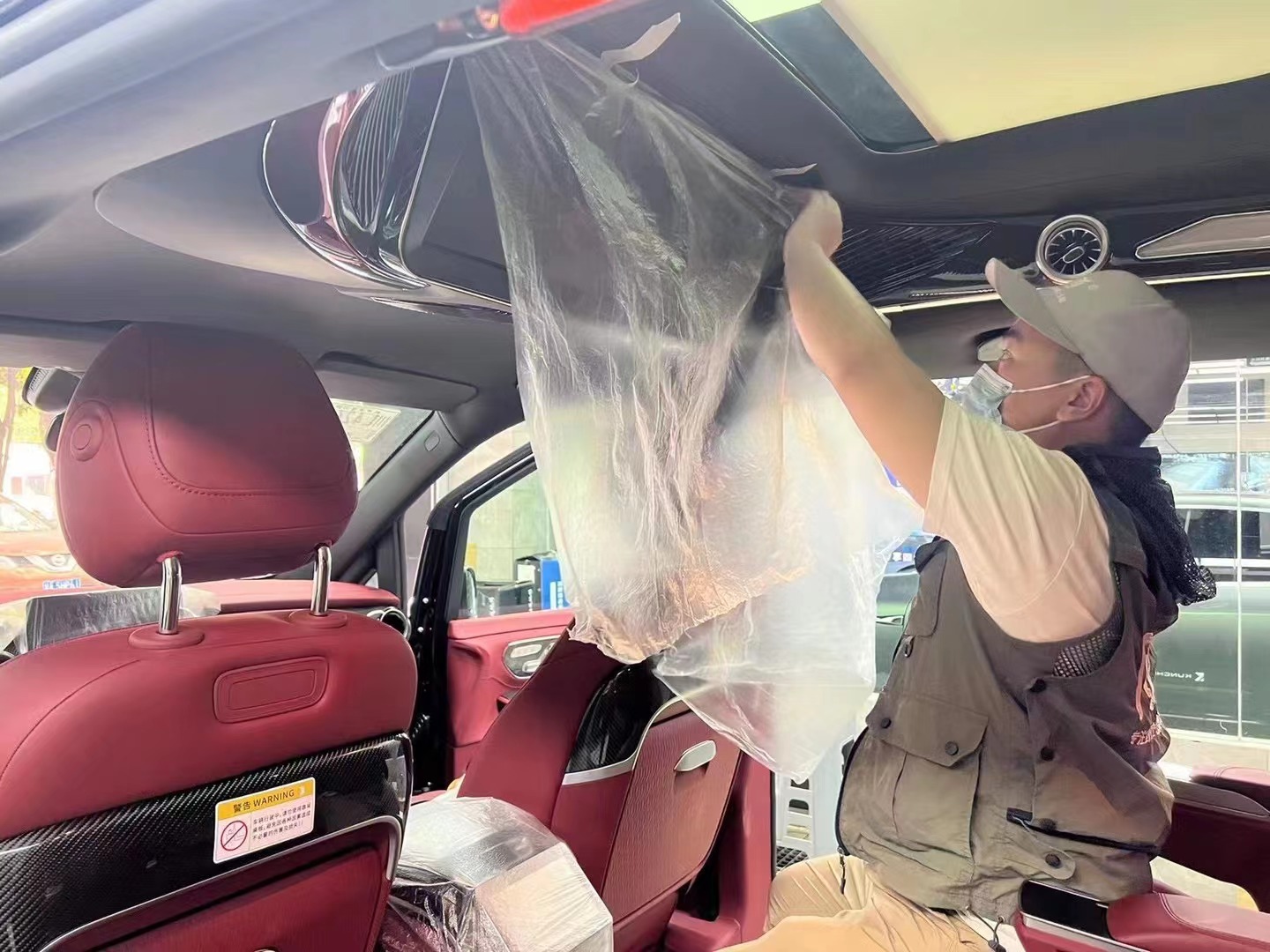 如何知道新车是否甲醛超标，车内异味如何解决