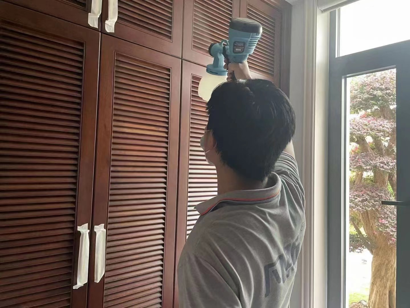 什么样的装修材料更环保，实木地板如何选择