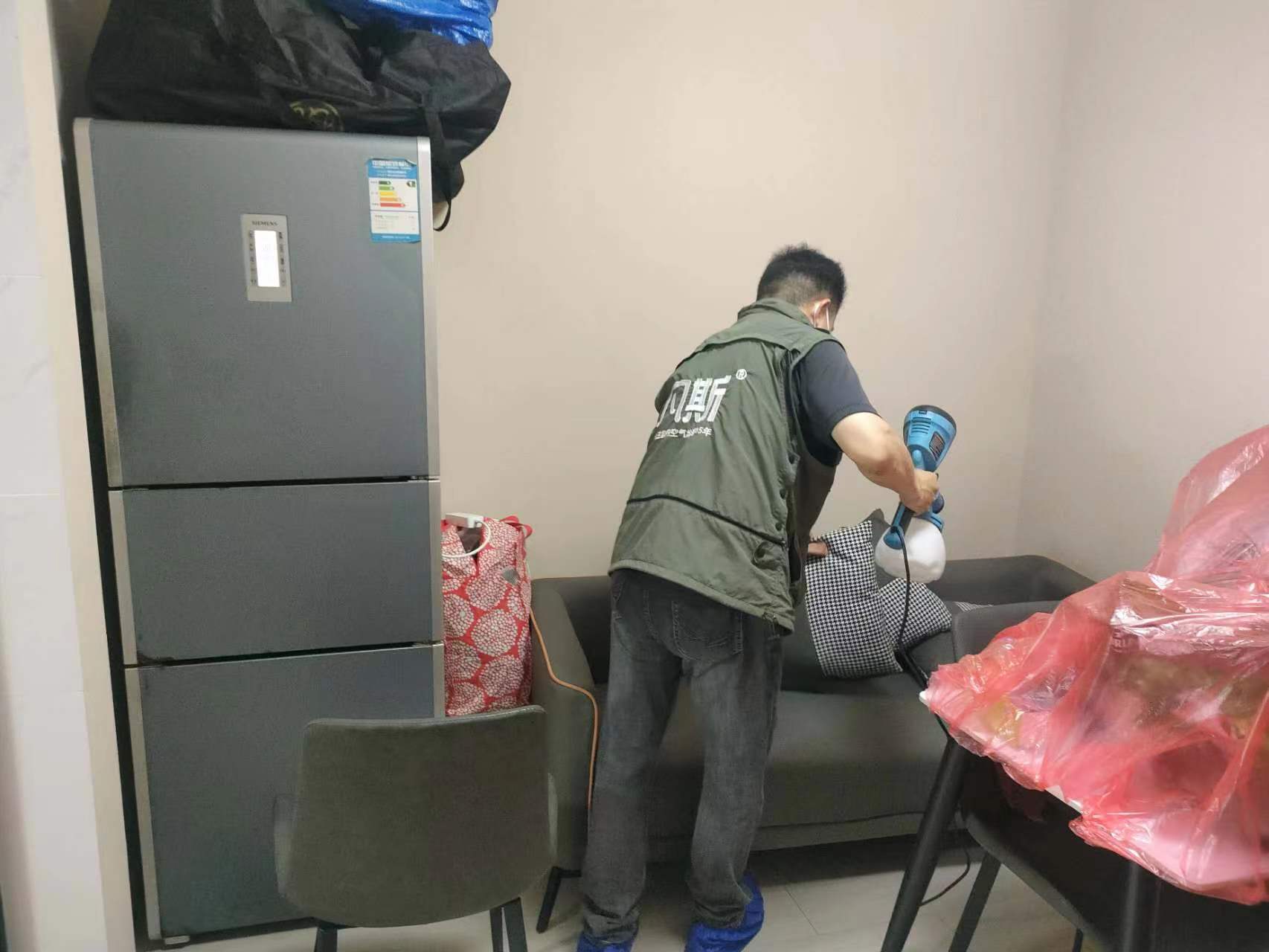 宠物狗身上异味很重，有没有好的方法解决