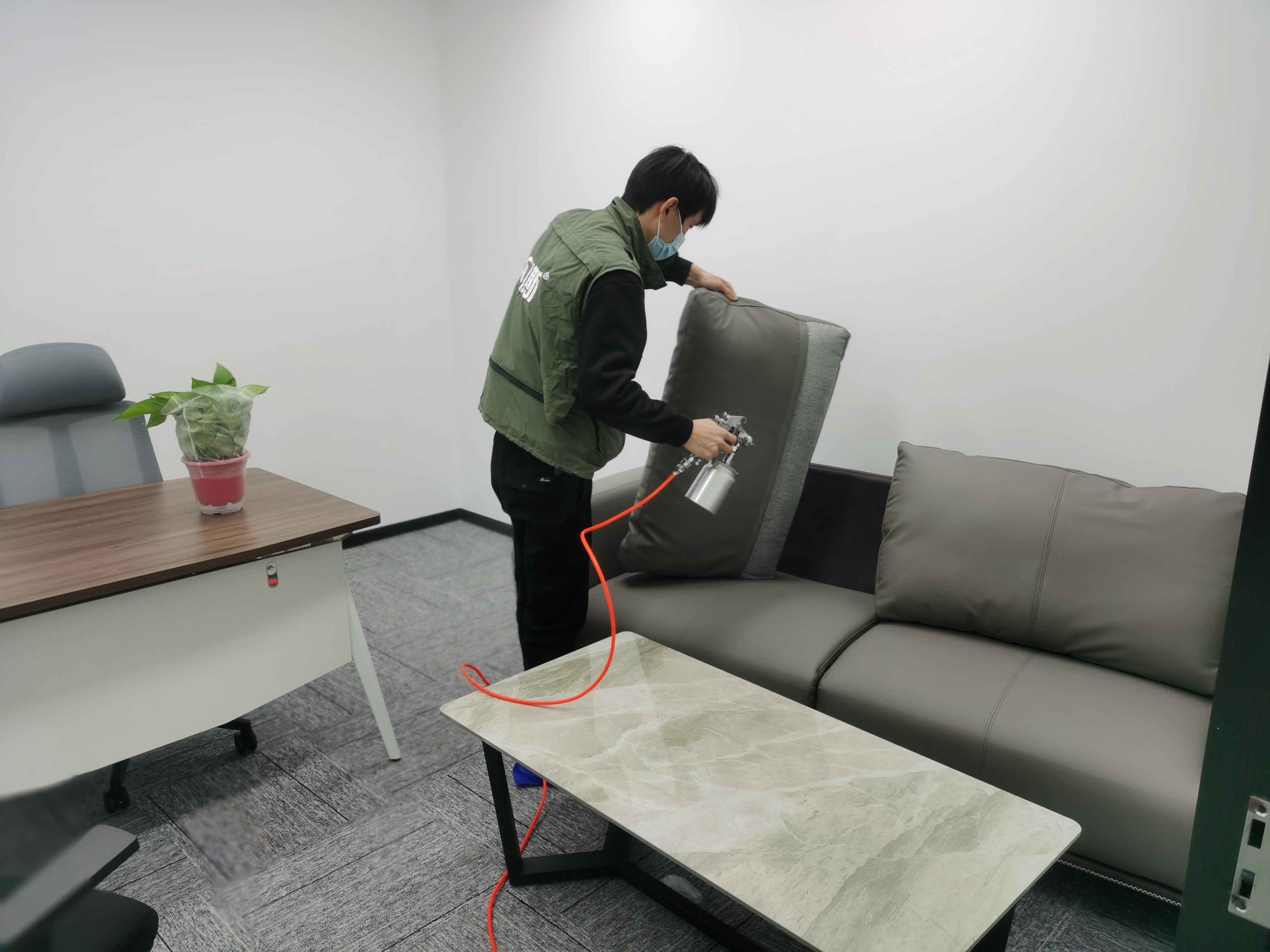 真皮沙发该如何除甲醛和异味