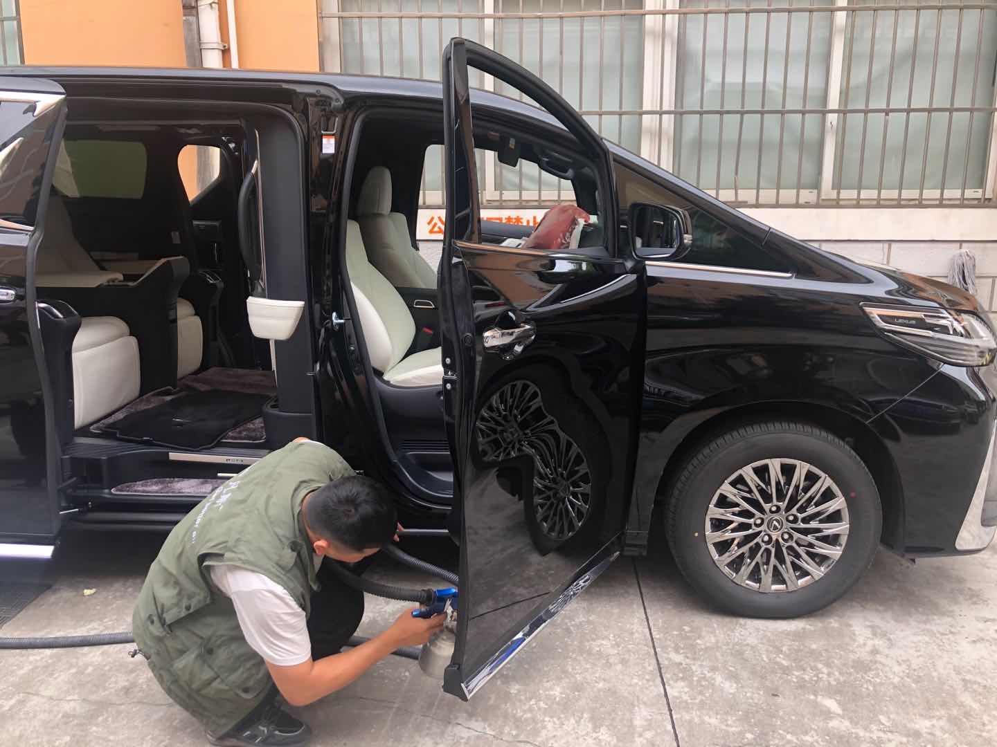 汽车有味道该怎么去除？除甲醛公司也能治理汽车嘛